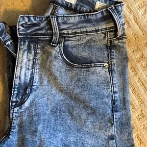 Like new bullhead skinniest Jean size 3